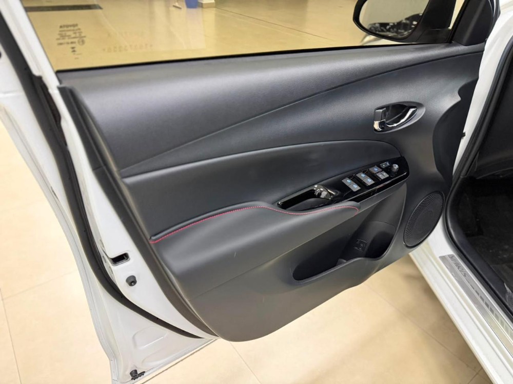 Toyota Yaris 5P 1,5 S CVT — foto 14